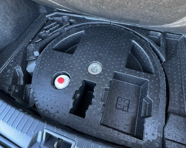 Сірий Ніссан Кашкай, об'ємом двигуна 1.6 л та пробігом 257 тис. км за 11700 $, фото 25 на Automoto.ua