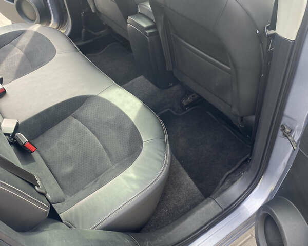 Сірий Ніссан Кашкай, об'ємом двигуна 1.6 л та пробігом 254 тис. км за 11600 $, фото 13 на Automoto.ua