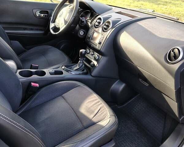 Сірий Ніссан Кашкай, об'ємом двигуна 1.6 л та пробігом 182 тис. км за 11950 $, фото 14 на Automoto.ua