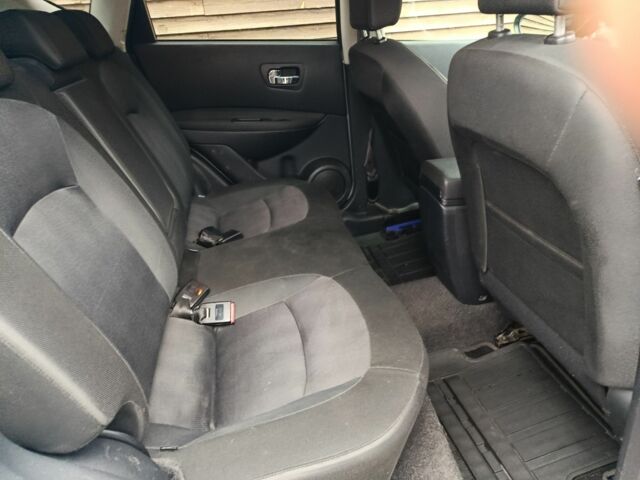 Серый Ниссан Кашкай, объемом двигателя 1.5 л и пробегом 250 тыс. км за 308 $, фото 2 на Automoto.ua