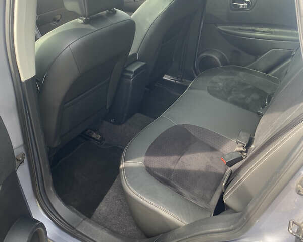 Сірий Ніссан Кашкай, об'ємом двигуна 1.6 л та пробігом 254 тис. км за 11600 $, фото 15 на Automoto.ua