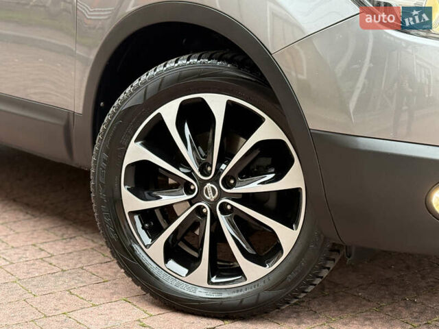 Сірий Ніссан Кашкай, об'ємом двигуна 1.6 л та пробігом 218 тис. км за 11999 $, фото 39 на Automoto.ua