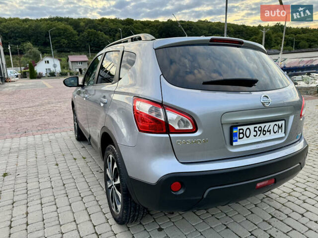 Серый Ниссан Кашкай, объемом двигателя 1.6 л и пробегом 202 тыс. км за 12500 $, фото 5 на Automoto.ua