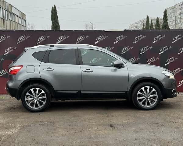 Серый Ниссан Кашкай, объемом двигателя 1.6 л и пробегом 48 тыс. км за 15000 $, фото 3 на Automoto.ua
