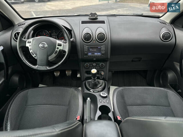 Серый Ниссан Кашкай, объемом двигателя 1.6 л и пробегом 254 тыс. км за 12600 $, фото 35 на Automoto.ua