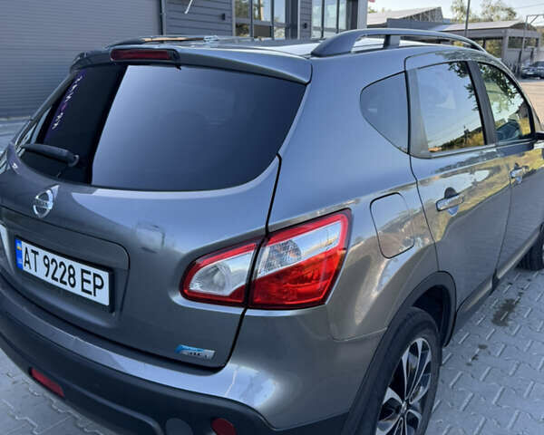 Серый Ниссан Кашкай, объемом двигателя 1.6 л и пробегом 224 тыс. км за 10900 $, фото 7 на Automoto.ua