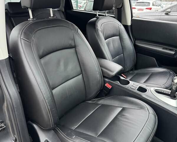 Серый Ниссан Кашкай, объемом двигателя 1.6 л и пробегом 48 тыс. км за 15000 $, фото 22 на Automoto.ua