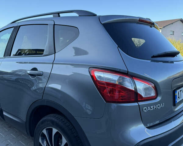 Серый Ниссан Кашкай, объемом двигателя 1.6 л и пробегом 224 тыс. км за 10900 $, фото 4 на Automoto.ua