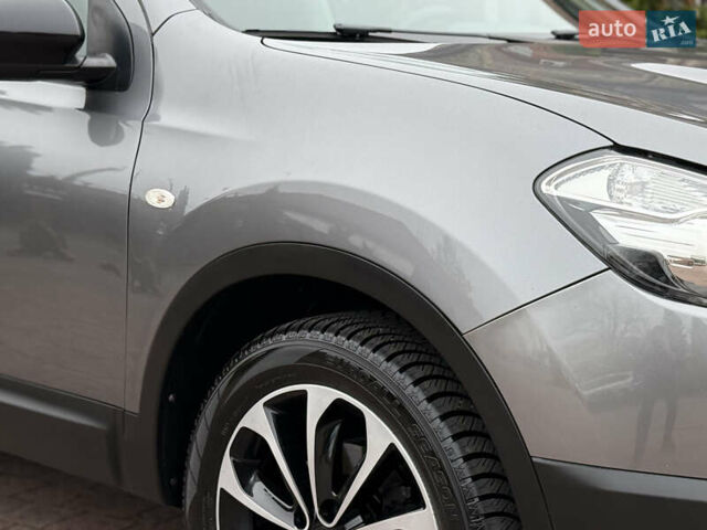 Сірий Ніссан Кашкай, об'ємом двигуна 1.6 л та пробігом 218 тис. км за 11999 $, фото 26 на Automoto.ua
