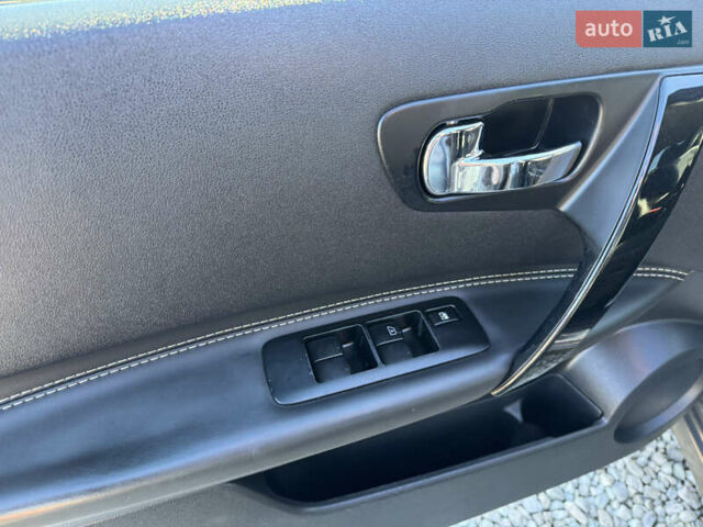 Сірий Ніссан Кашкай, об'ємом двигуна 1.6 л та пробігом 257 тис. км за 11700 $, фото 15 на Automoto.ua
