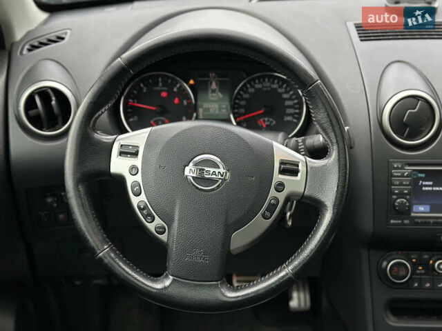 Серый Ниссан Кашкай, объемом двигателя 1.6 л и пробегом 254 тыс. км за 12600 $, фото 37 на Automoto.ua