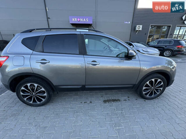 Серый Ниссан Кашкай, объемом двигателя 1.6 л и пробегом 224 тыс. км за 10900 $, фото 8 на Automoto.ua