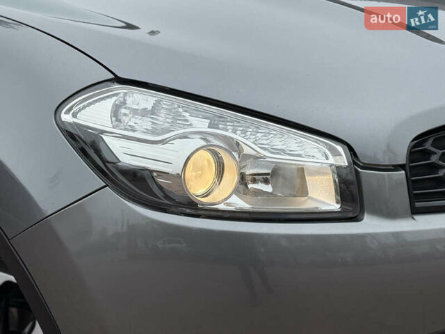 Сірий Ніссан Кашкай, об'ємом двигуна 1.6 л та пробігом 218 тис. км за 11999 $, фото 24 на Automoto.ua