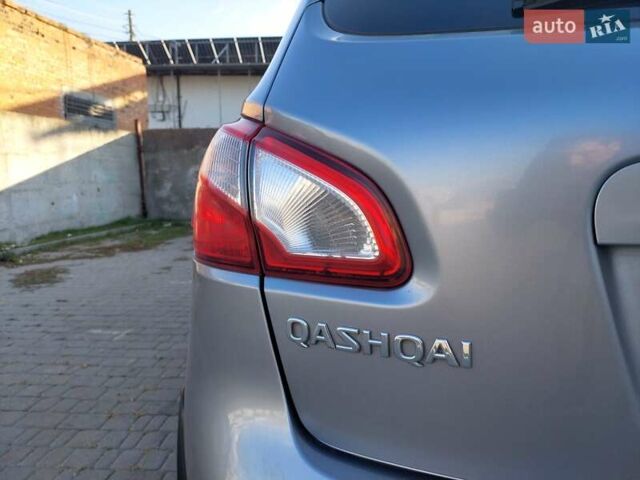 Серый Ниссан Кашкай, объемом двигателя 2 л и пробегом 237 тыс. км за 11800 $, фото 10 на Automoto.ua