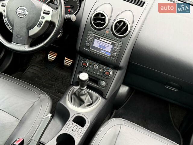 Серый Ниссан Кашкай, объемом двигателя 1.6 л и пробегом 169 тыс. км за 11900 $, фото 16 на Automoto.ua