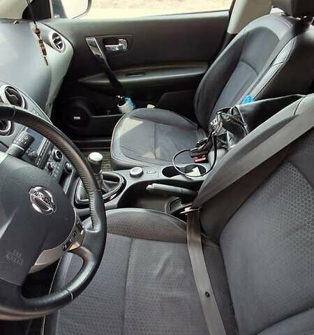 Сірий Ніссан Кашкай, об'ємом двигуна 2 л та пробігом 143 тис. км за 13500 $, фото 3 на Automoto.ua