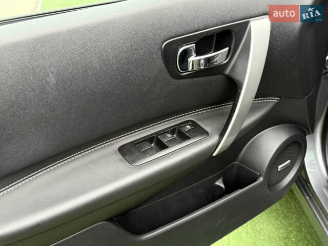Серый Ниссан Кашкай, объемом двигателя 1.6 л и пробегом 169 тыс. км за 11900 $, фото 14 на Automoto.ua