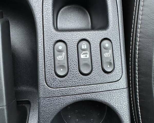 Серый Ниссан Кашкай, объемом двигателя 1.6 л и пробегом 48 тыс. км за 15000 $, фото 26 на Automoto.ua