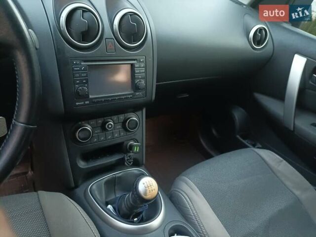 Серый Ниссан Кашкай, объемом двигателя 1.5 л и пробегом 199 тыс. км за 12500 $, фото 6 на Automoto.ua