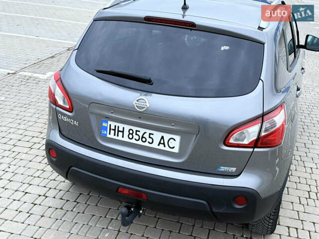 Серый Ниссан Кашкай, объемом двигателя 1.6 л и пробегом 169 тыс. км за 11900 $, фото 6 на Automoto.ua