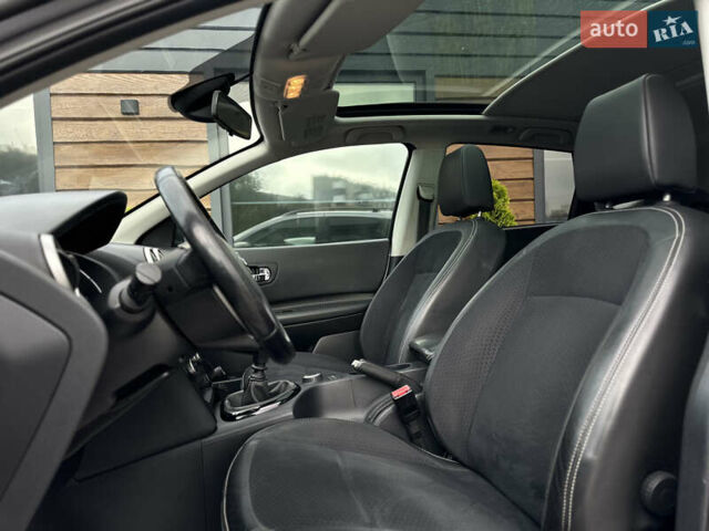 Серый Ниссан Кашкай, объемом двигателя 1.6 л и пробегом 254 тыс. км за 12600 $, фото 30 на Automoto.ua