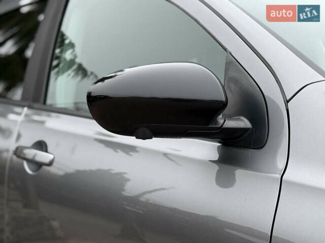 Сірий Ніссан Кашкай, об'ємом двигуна 1.6 л та пробігом 218 тис. км за 11999 $, фото 29 на Automoto.ua