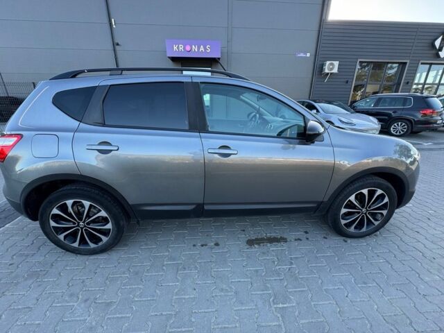 Серый Ниссан Кашкай, объемом двигателя 1.6 л и пробегом 224 тыс. км за 11000 $, фото 2 на Automoto.ua