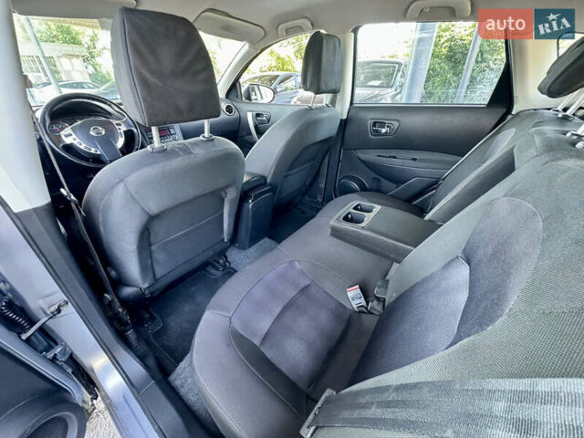 Сірий Ніссан Кашкай, об'ємом двигуна 1.6 л та пробігом 200 тис. км за 9999 $, фото 26 на Automoto.ua