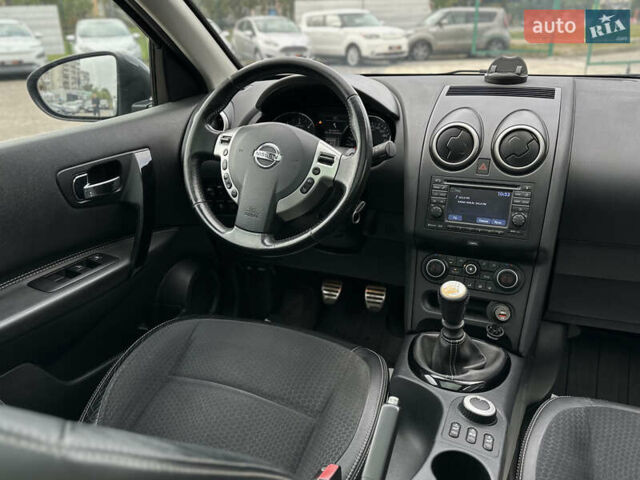 Серый Ниссан Кашкай, объемом двигателя 1.6 л и пробегом 254 тыс. км за 12600 $, фото 36 на Automoto.ua