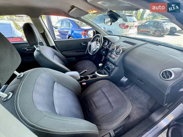 Сірий Ніссан Кашкай, об'ємом двигуна 1.6 л та пробігом 200 тис. км за 9999 $, фото 31 на Automoto.ua