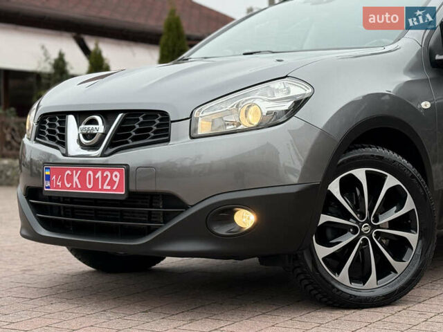 Сірий Ніссан Кашкай, об'ємом двигуна 1.6 л та пробігом 218 тис. км за 11999 $, фото 18 на Automoto.ua