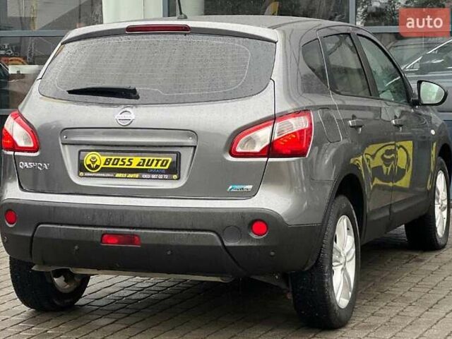 Серый Ниссан Кашкай, объемом двигателя 1.6 л и пробегом 224 тыс. км за 12000 $, фото 6 на Automoto.ua