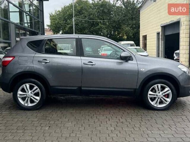 Серый Ниссан Кашкай, объемом двигателя 1.6 л и пробегом 224 тыс. км за 12000 $, фото 7 на Automoto.ua