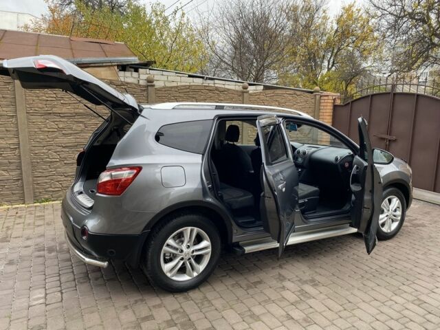 Сірий Ніссан Кашкай, об'ємом двигуна 2 л та пробігом 167 тис. км за 12400 $, фото 5 на Automoto.ua