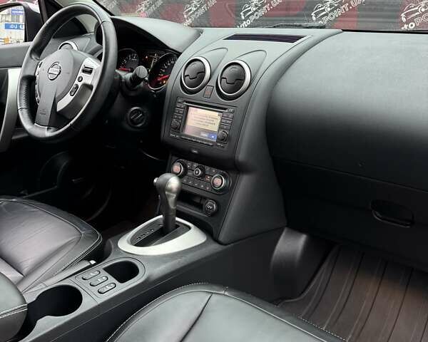 Серый Ниссан Кашкай, объемом двигателя 1.6 л и пробегом 48 тыс. км за 15000 $, фото 21 на Automoto.ua