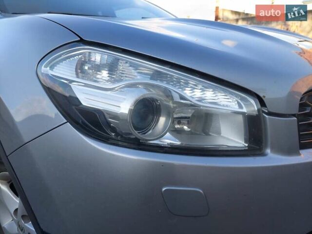 Серый Ниссан Кашкай, объемом двигателя 2 л и пробегом 237 тыс. км за 11800 $, фото 3 на Automoto.ua