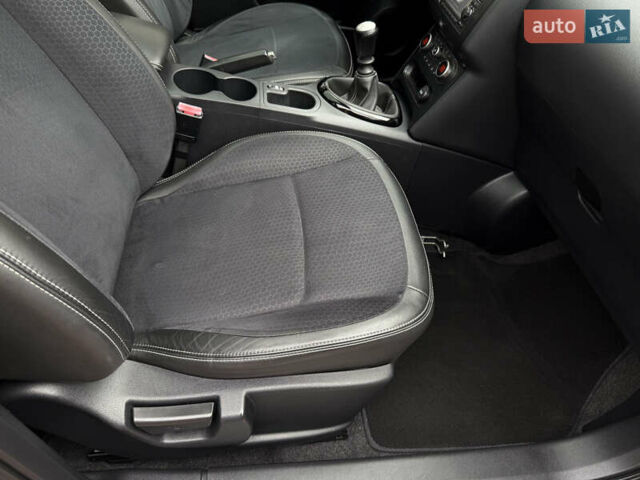 Сірий Ніссан Кашкай, об'ємом двигуна 1.6 л та пробігом 218 тис. км за 11999 $, фото 94 на Automoto.ua
