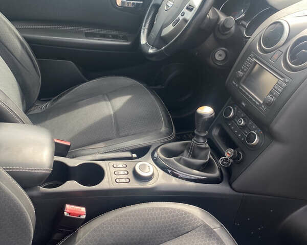 Сірий Ніссан Кашкай, об'ємом двигуна 1.6 л та пробігом 254 тис. км за 11600 $, фото 8 на Automoto.ua