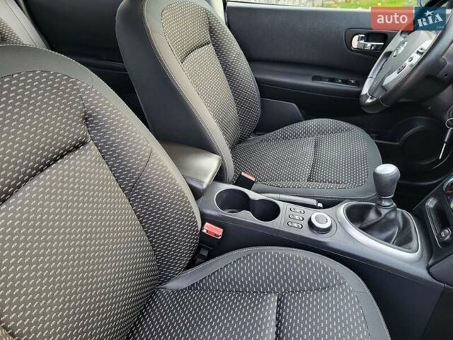 Серый Ниссан Кашкай, объемом двигателя 1.6 л и пробегом 227 тыс. км за 10850 $, фото 25 на Automoto.ua