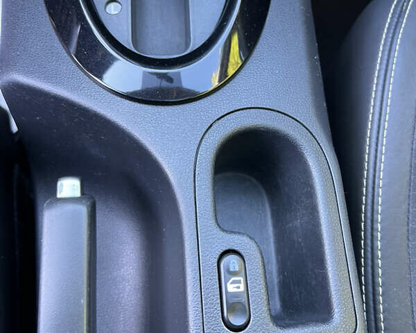 Серый Ниссан Кашкай, объемом двигателя 1.6 л и пробегом 105 тыс. км за 11555 $, фото 29 на Automoto.ua