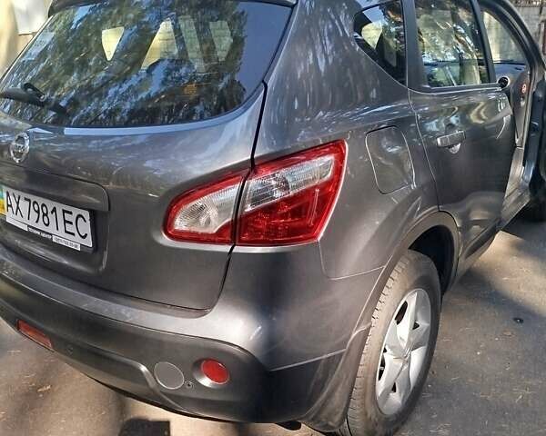 Серый Ниссан Кашкай, объемом двигателя 1.6 л и пробегом 56 тыс. км за 14900 $, фото 9 на Automoto.ua