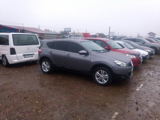 Серый Ниссан Кашкай, объемом двигателя 1.5 л и пробегом 260 тыс. км за 10500 $, фото 2 на Automoto.ua