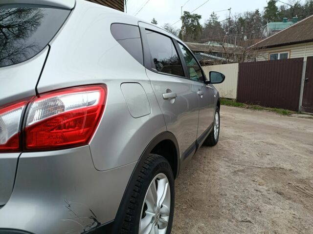 Серый Ниссан Кашкай, объемом двигателя 1.5 л и пробегом 250 тыс. км за 308 $, фото 7 на Automoto.ua