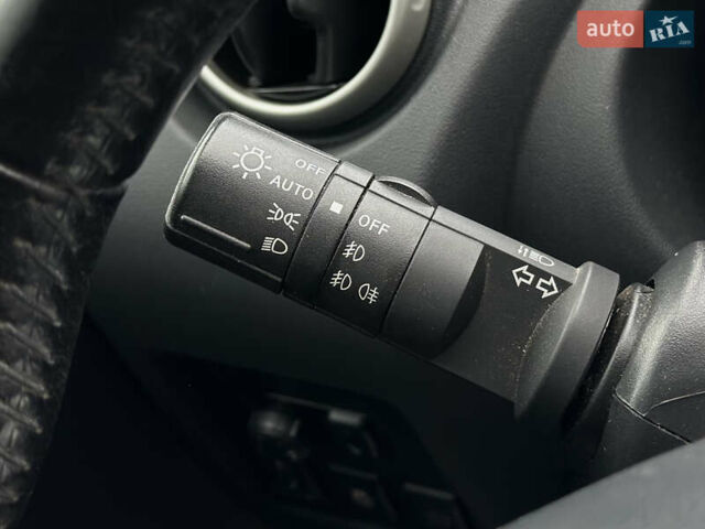 Серый Ниссан Кашкай, объемом двигателя 1.6 л и пробегом 254 тыс. км за 12600 $, фото 40 на Automoto.ua