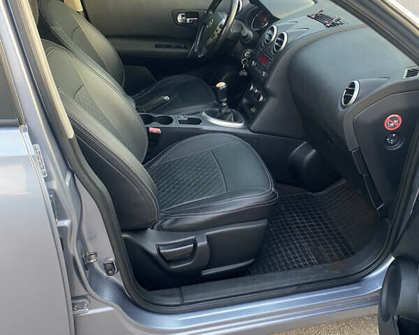 Серый Ниссан Кашкай, объемом двигателя 1.5 л и пробегом 225 тыс. км за 12900 $, фото 9 на Automoto.ua