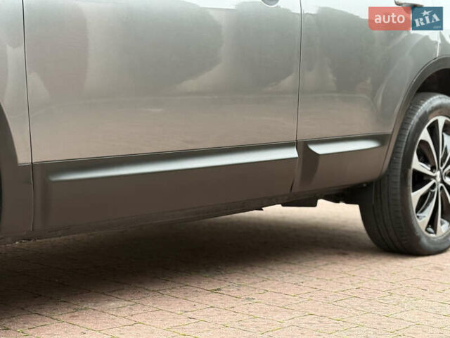 Сірий Ніссан Кашкай, об'ємом двигуна 1.6 л та пробігом 218 тис. км за 11999 $, фото 56 на Automoto.ua