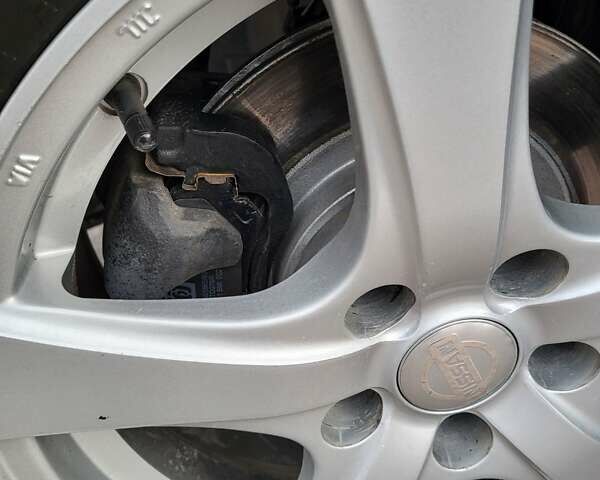 Серый Ниссан Кашкай, объемом двигателя 1.6 л и пробегом 227 тыс. км за 10850 $, фото 43 на Automoto.ua