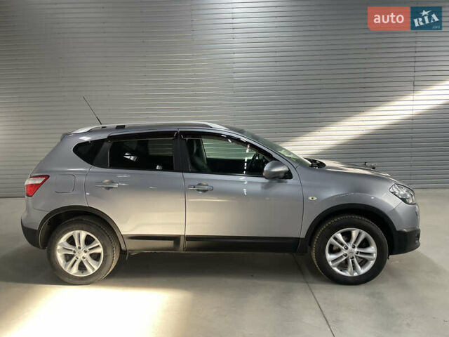 Серый Ниссан Кашкай, объемом двигателя 1.6 л и пробегом 202 тыс. км за 11950 $, фото 4 на Automoto.ua