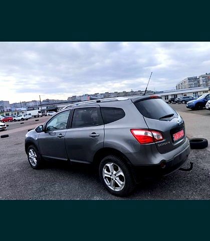 Сірий Ніссан Кашкай, об'ємом двигуна 1.6 л та пробігом 237 тис. км за 12800 $, фото 3 на Automoto.ua