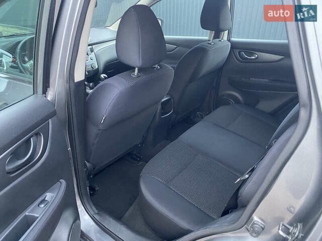 Серый Ниссан Кашкай, объемом двигателя 1.5 л и пробегом 245 тыс. км за 13300 $, фото 5 на Automoto.ua